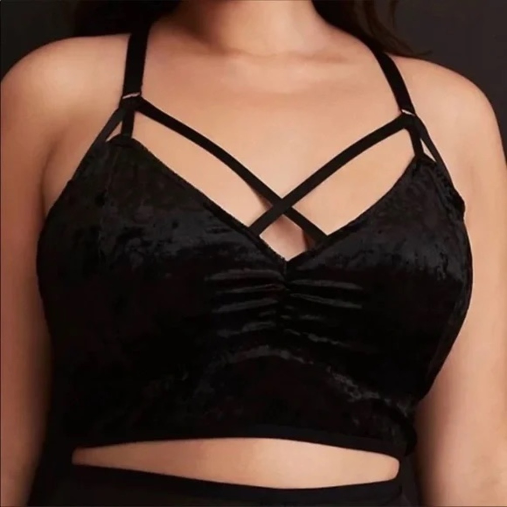 Torrid velvet strappy bralette